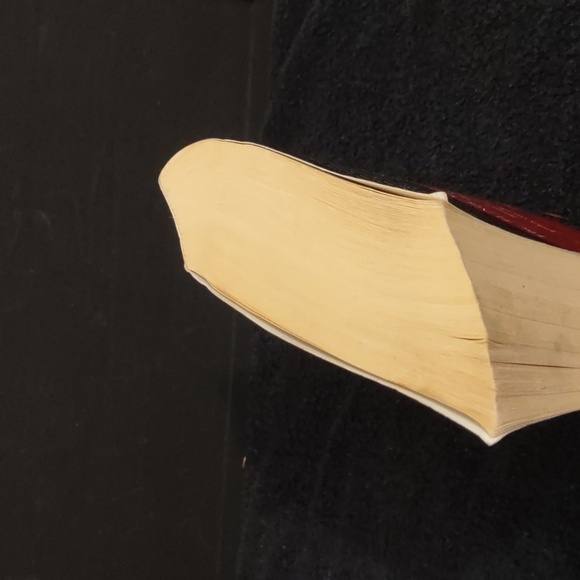 VERY USED NEW MOON PAPERBACK BOOK 2ND BOOK IN TWILIGHT SERIES HAS WEAR - Picture 7 of 15